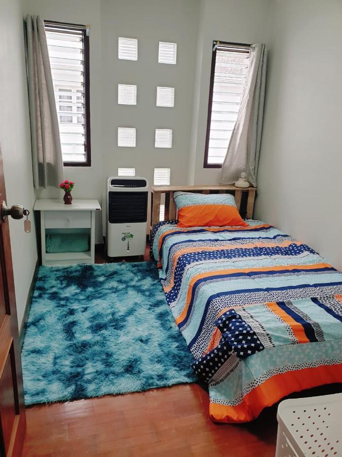 Kru Nat'S Bed & Breakfast W/ Private Rooms & Gym Bangkok Bagian luar foto